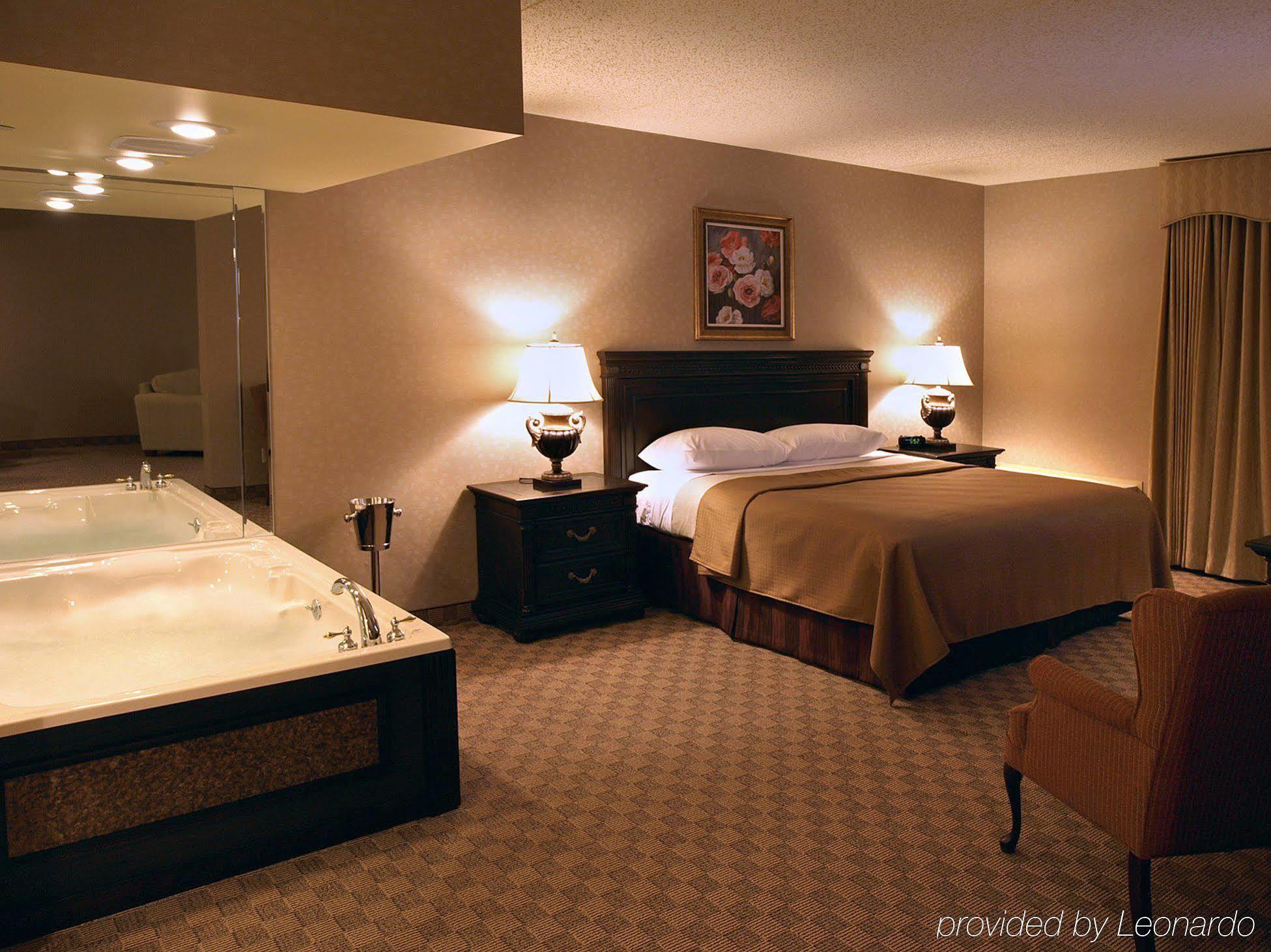 Salvatores Grand Hotel Williamsville Exteriér fotografie